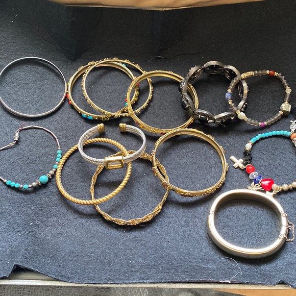 BRACELET BUNDLE - Picture 1 of 3